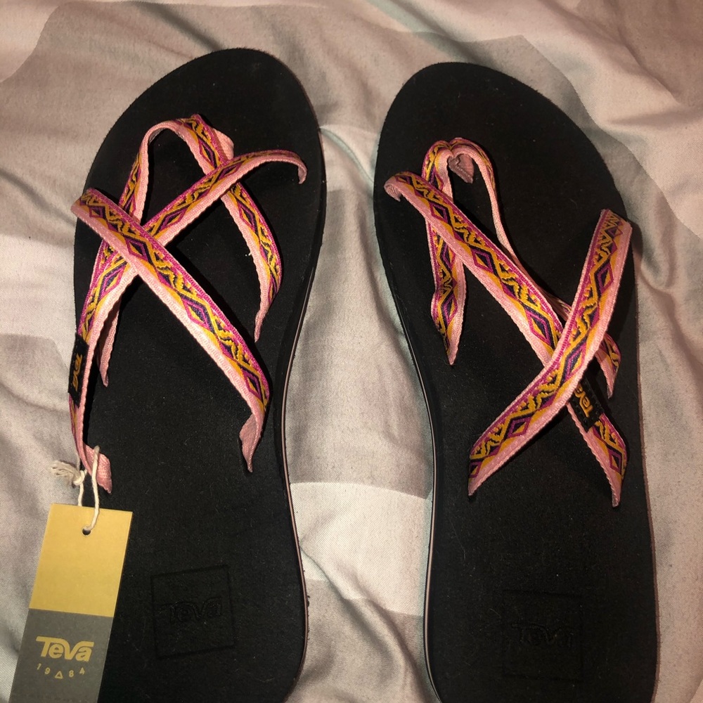 teva flip flop sandals